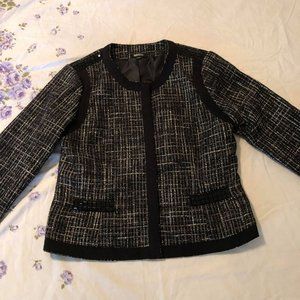 Woman’s Jacket by Metrostyle